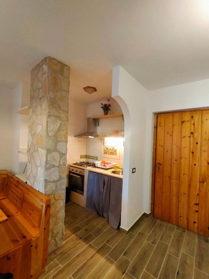La Pigna Sbarazzina Apartment Rocca di Cambio Luaran gambar