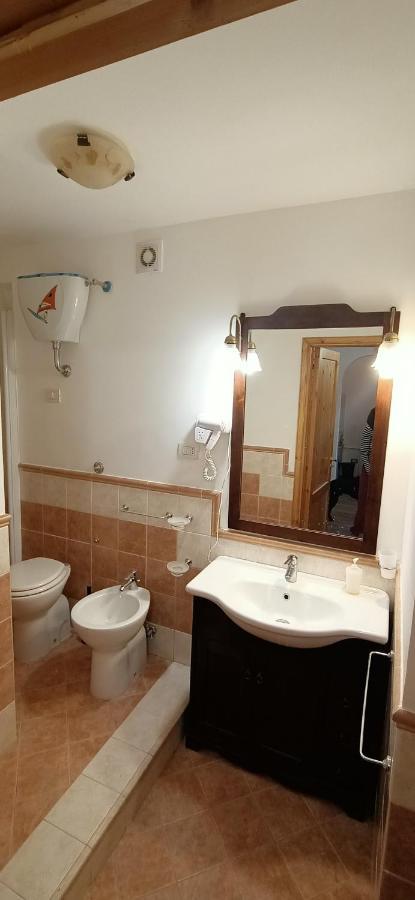 La Pigna Sbarazzina Apartment Rocca di Cambio Luaran gambar